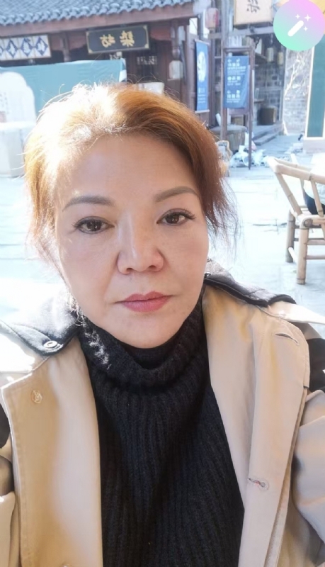 宛霞的第二张照片--沧州相亲服务中心