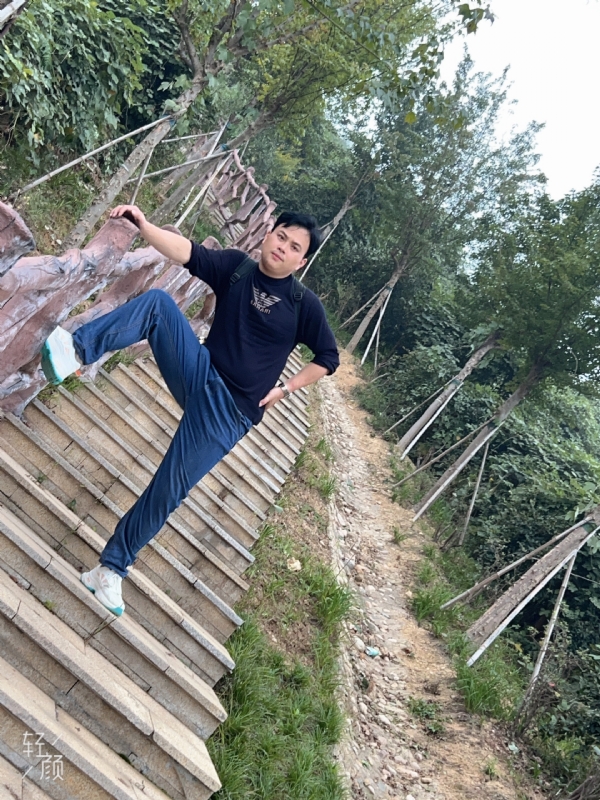 择一人白头偕老的第二张照片--沧州相亲服务中心
