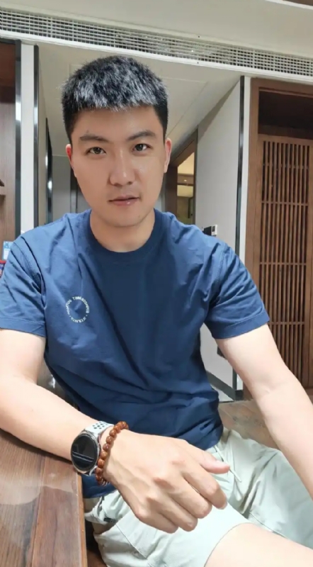 大鹏展翅的第一张照片--沧州相亲服务中心