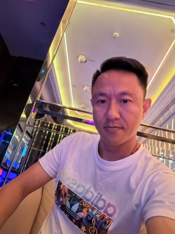 辞岸的第二张照片--沧州相亲服务中心